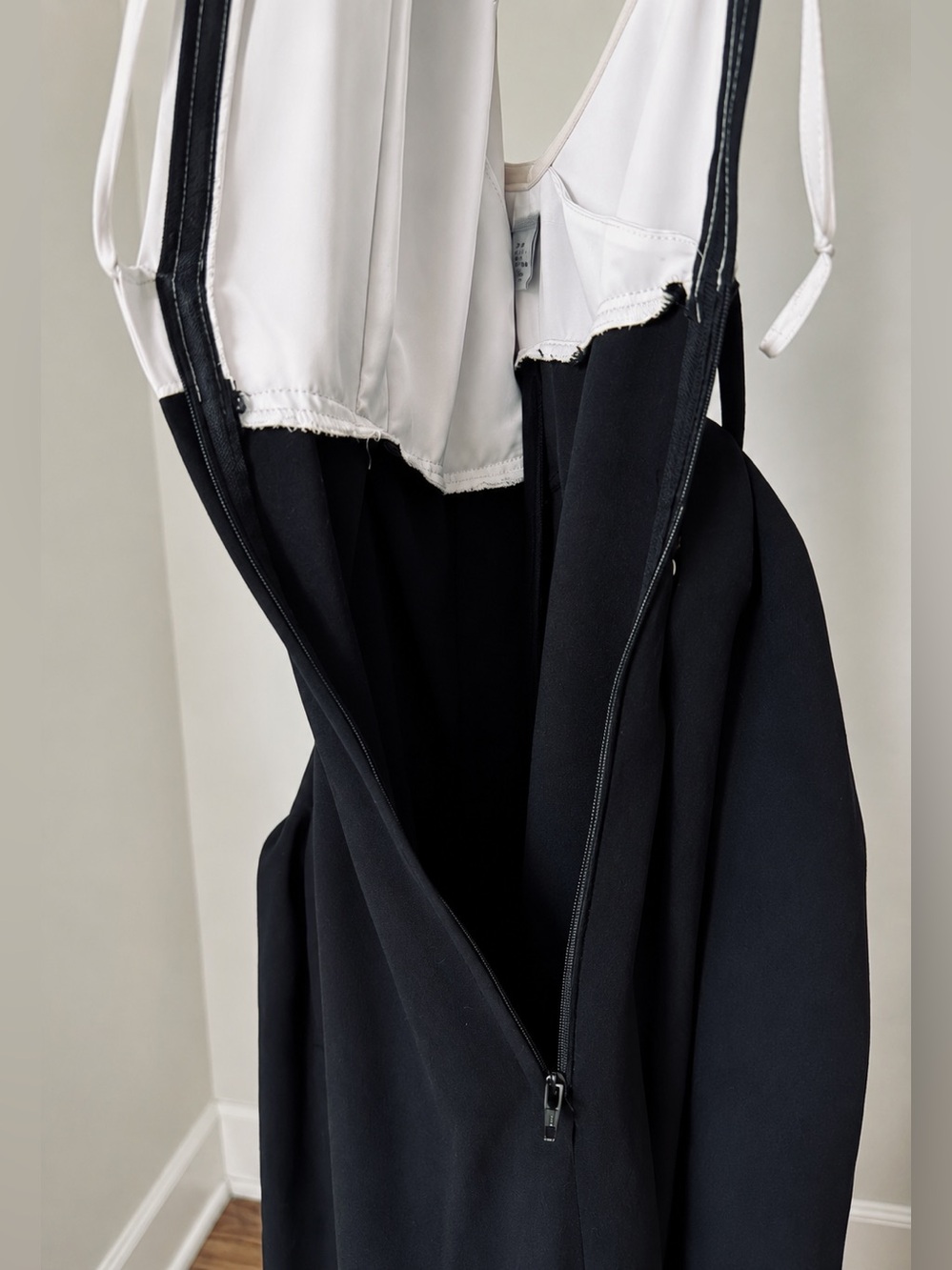 H&M Satin Halter Wide Leg Jumpsuit Black & Ivory Size 4 - Picture 6 of 7